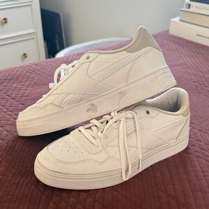 Reebok White Cream Sneakers